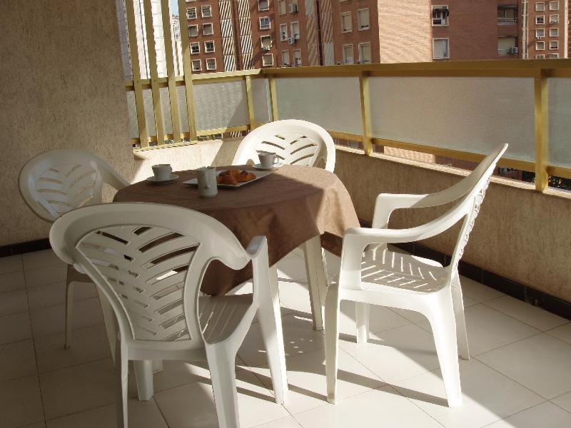 Apartamentos Maria Victoria Benidorm Room photo